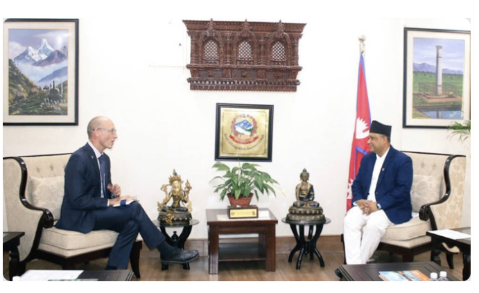 परराष्ट्रमन्त्री खनालसँग अष्ट्रेलियाका राजदूत अर्नस्टको भेटवार्ता